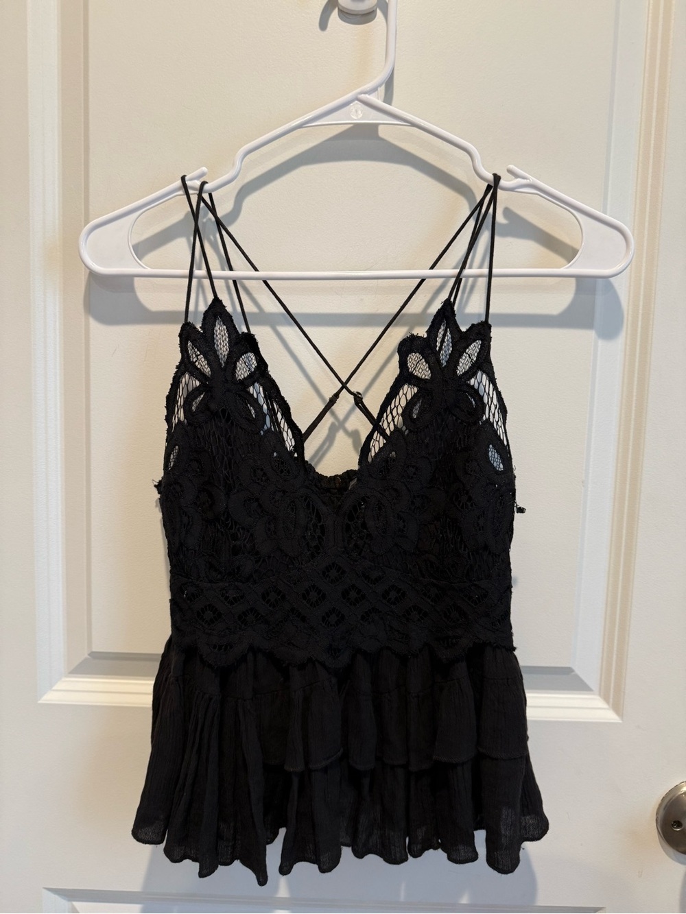 Free People Adella Black Lace Cami Tank Top Boho Tiered Ruffle Size Small